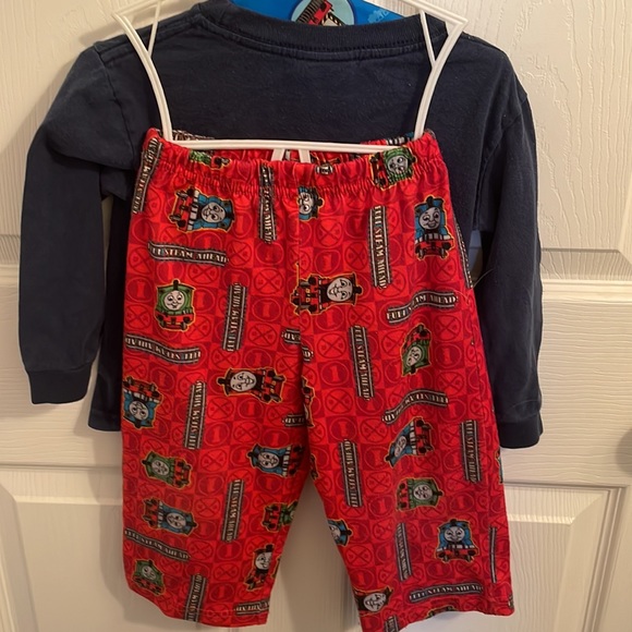 Thomas & friends the train boys pajamas size 2T pjs pants 3T top - Picture 4 of 16